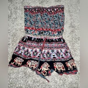 Angie strapless romper (Size S). Print design, elastic waistc has pockets.